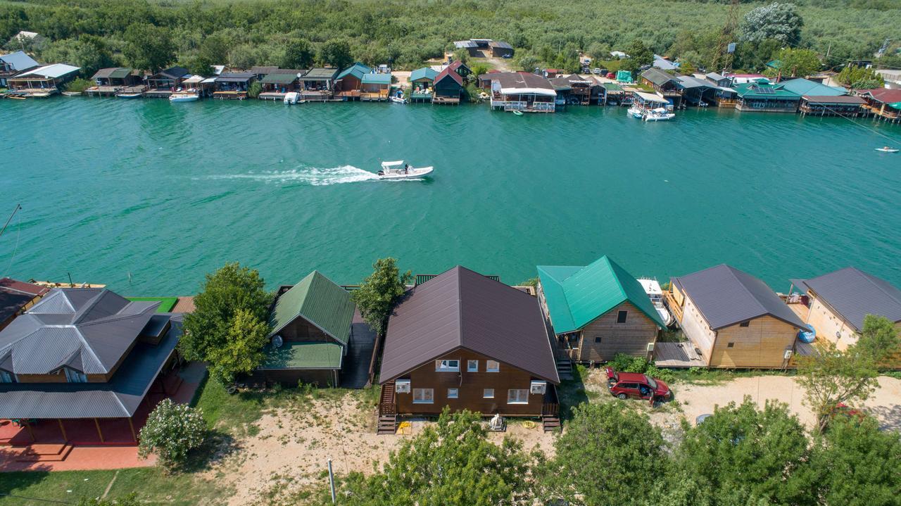 Hakuna Matata Apartments Улцинь Екстер'єр фото