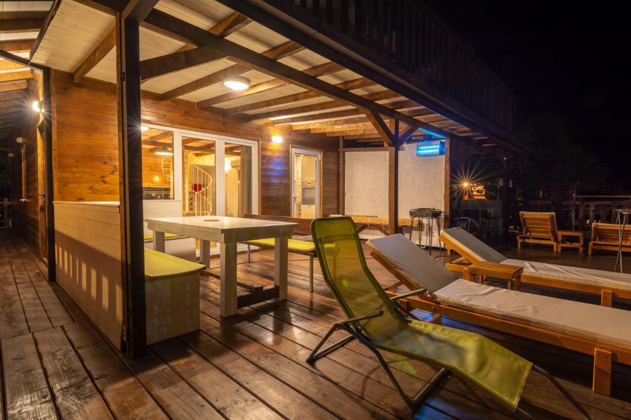 Hakuna Matata Apartments Улцинь Екстер'єр фото