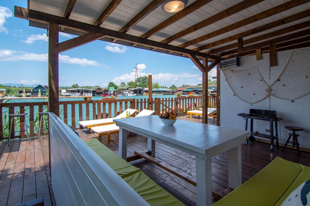 Hakuna Matata Apartments Улцинь Екстер'єр фото