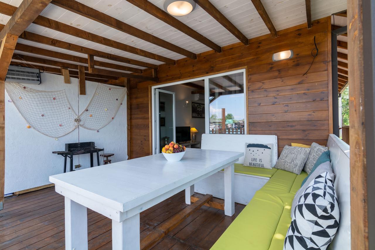 Hakuna Matata Apartments Улцинь Екстер'єр фото