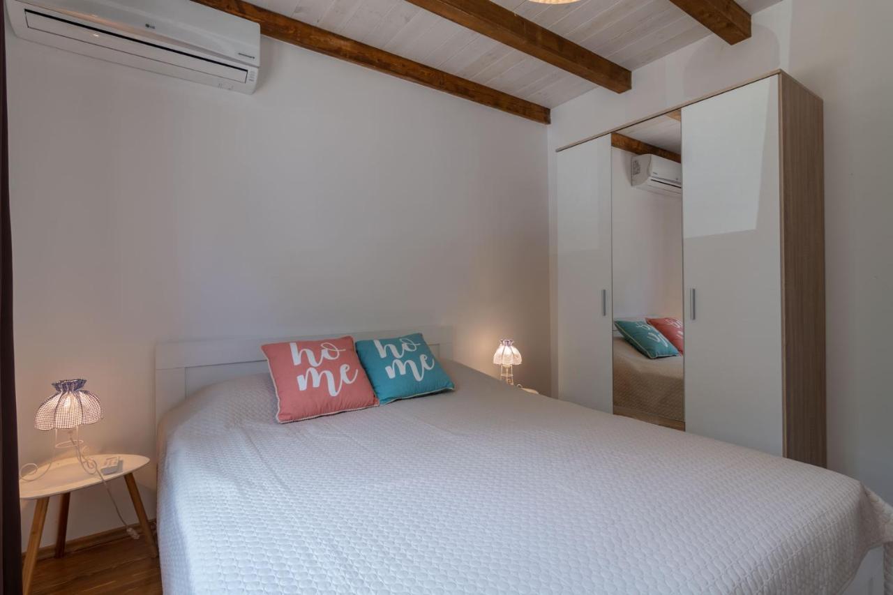 Hakuna Matata Apartments Улцинь Екстер'єр фото
